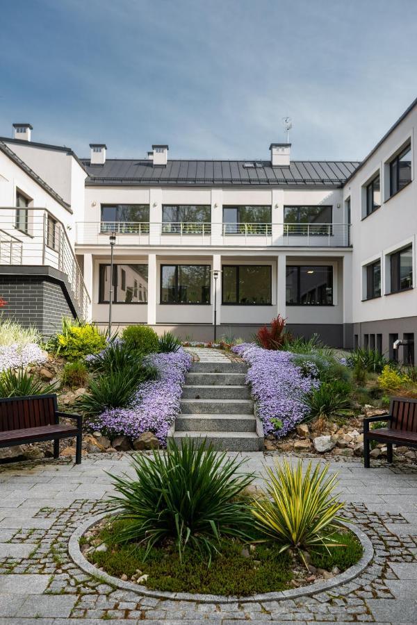 Centrum Rehabilitacji Spolecznej I Zawodowej Zaz Sloneczne Wzgorze Tarnow Bagian luar foto