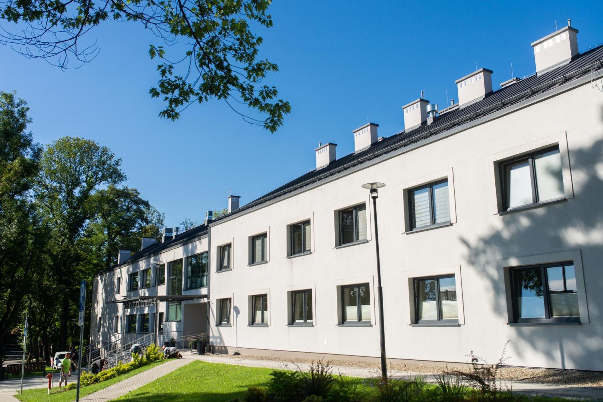Centrum Rehabilitacji Spolecznej I Zawodowej Zaz Sloneczne Wzgorze Tarnow Bagian luar foto