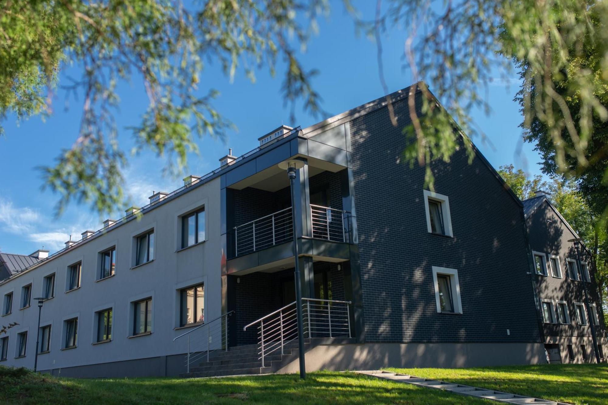 Centrum Rehabilitacji Spolecznej I Zawodowej Zaz Sloneczne Wzgorze Tarnow Bagian luar foto